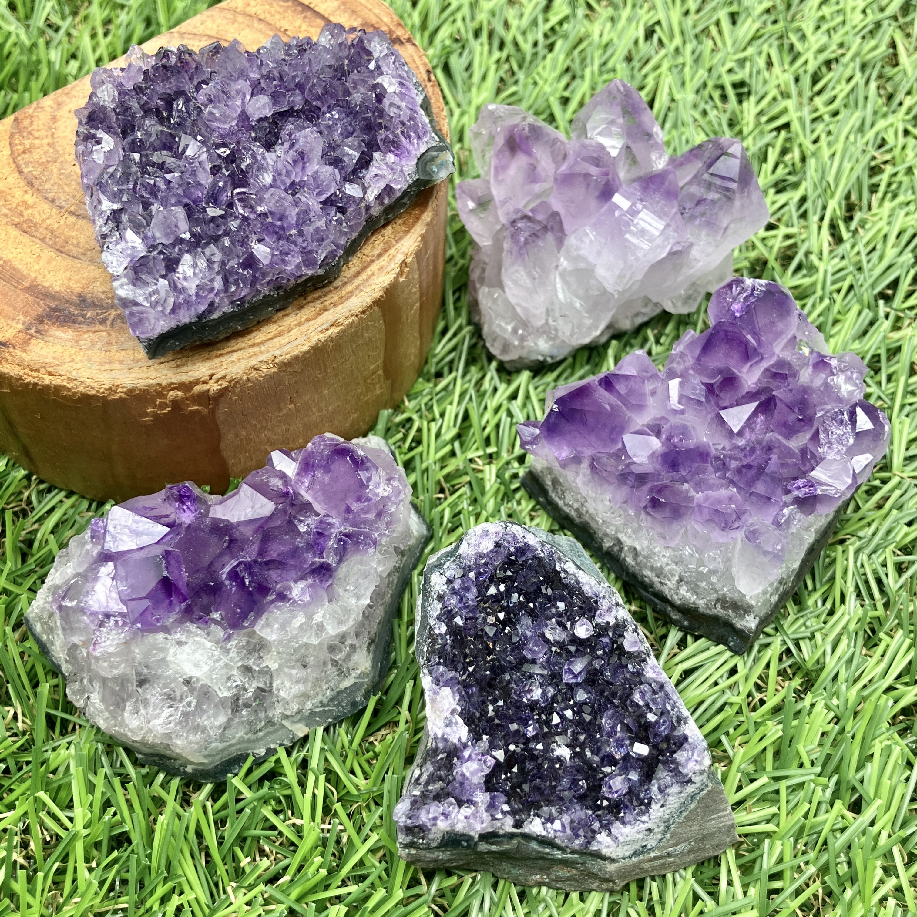 アメジストクラスター・台付 | 天然石・パワーストーンの卸専門店